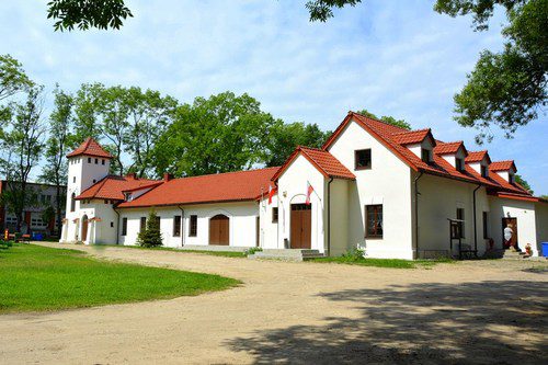 Gminne Centrum Kultury w Radziejowicach widok budynku