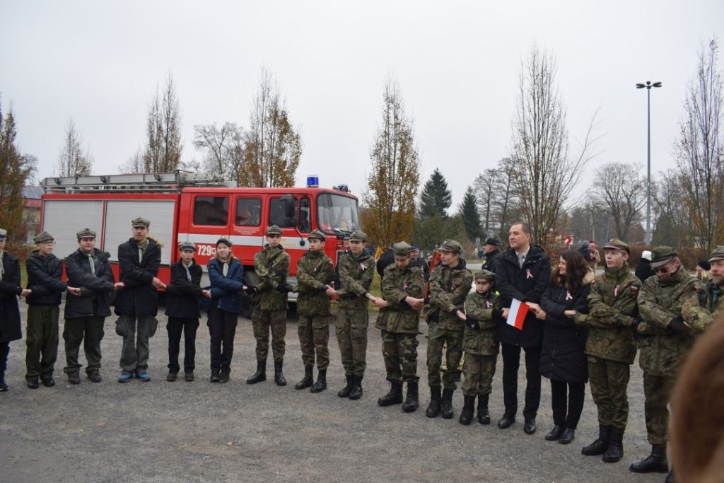 Święto niepodległości - uroczystości pod obeliskiem