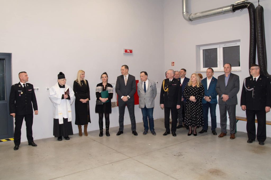 Grupa osób. Goście.