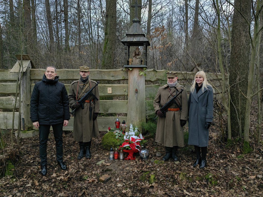 Władze gminy przy kapliczce