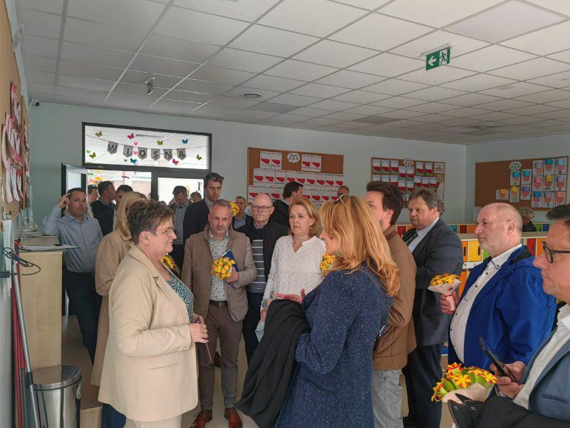 7.Delegacja w szatni Przedszkola