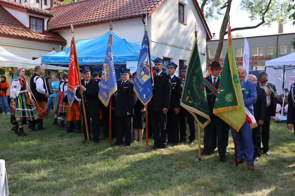 Radziejowice_ Święto Chleba_ poczty sztandarowe