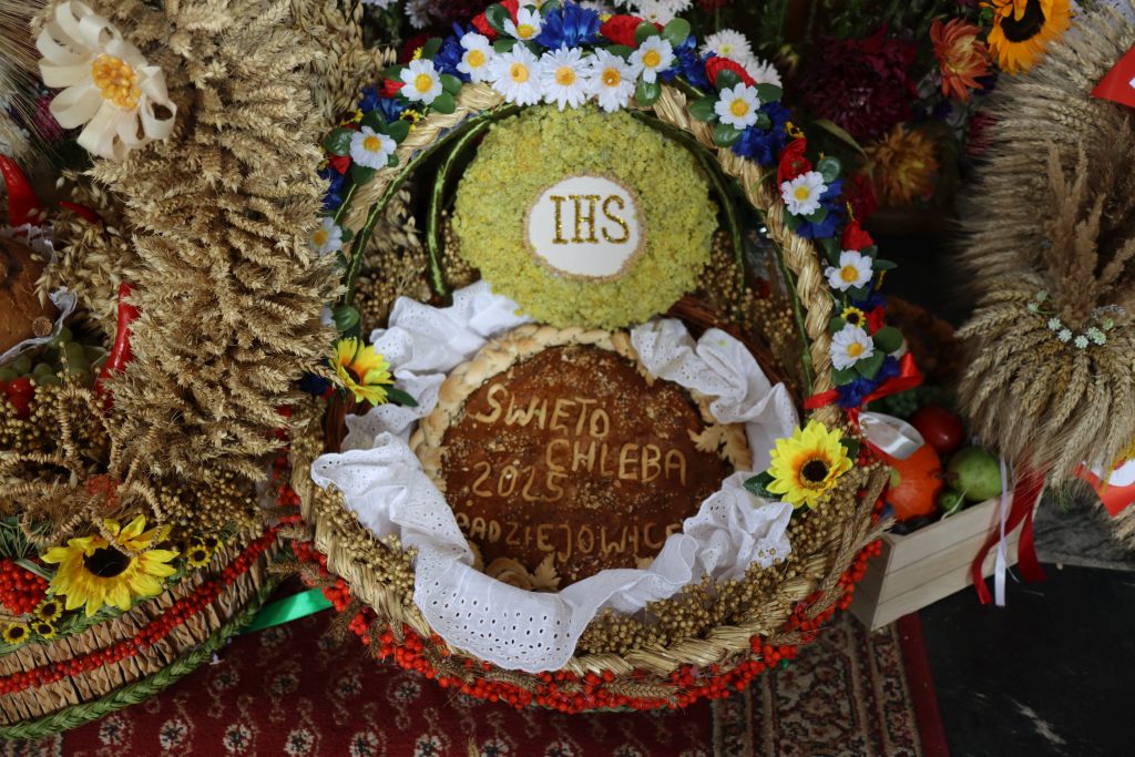 Święto Chleba 2025 Radziejowice dekoracja dożynkowa