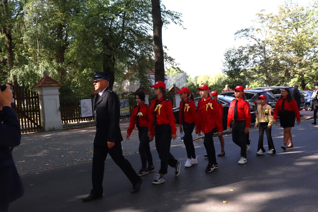 Święto Chleba Młodzieżowa Drużyna Pożarnicza w Radziejowicach