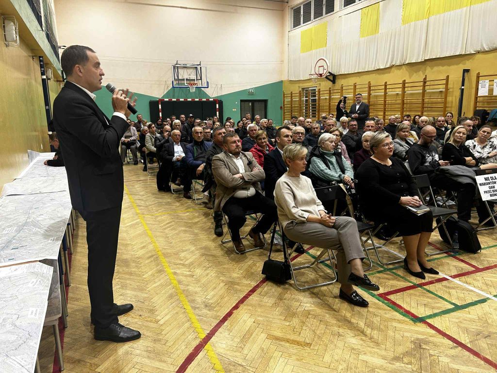 Uczestnicy spotkania, Wójt przemawia.