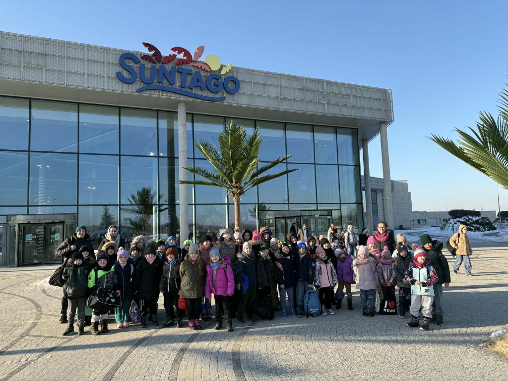 Półkolonie w gminie. Wycieczka do parku wodnego.