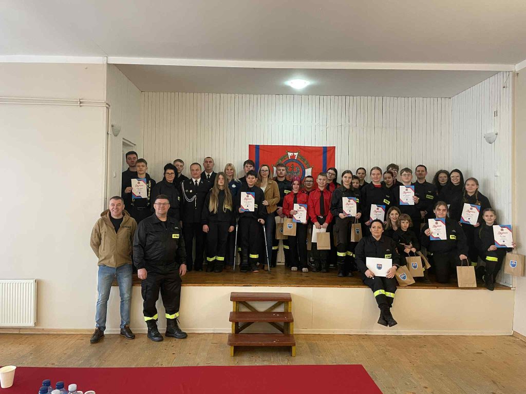 Wspólne zdjęcie wszystkich uczestników