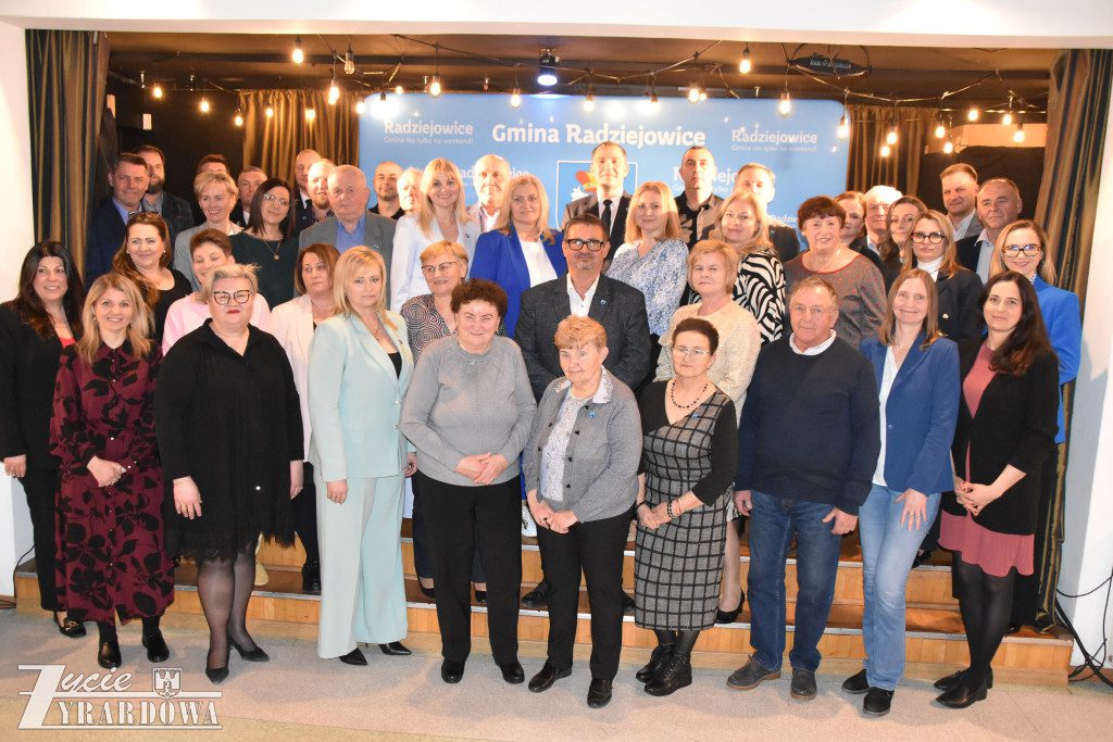 1. Wspóle zdjęcie uczecztników spotkania