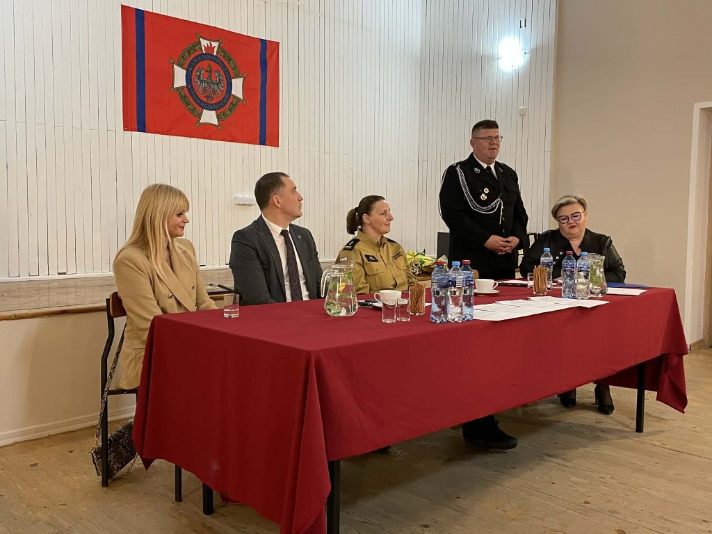 Stół prezydialny zebrania