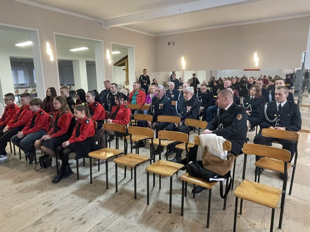 Widok na wszystkich zgromadzonych