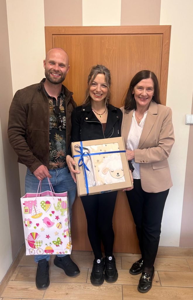 Rodzice Aurelii, Zastępca kierownika USC