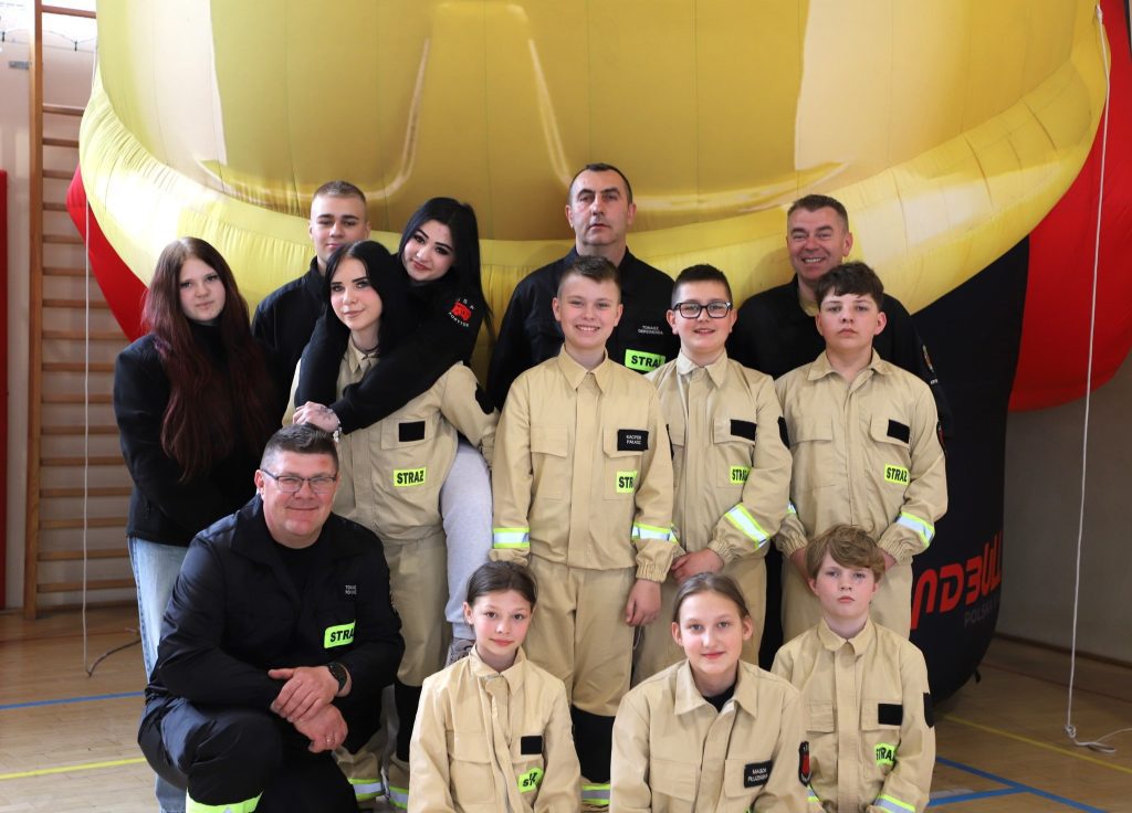 Zdjęcie MDP Korytów ze strażakami