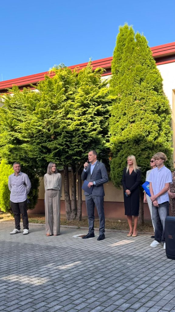 Wójt Gminy przemawia podczas rozpoczęcia